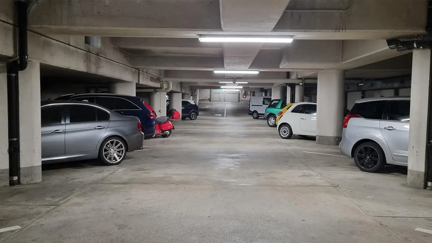 Place de parking souterraine à louer - Rappoltshof, 4057 Basel - Photo 2