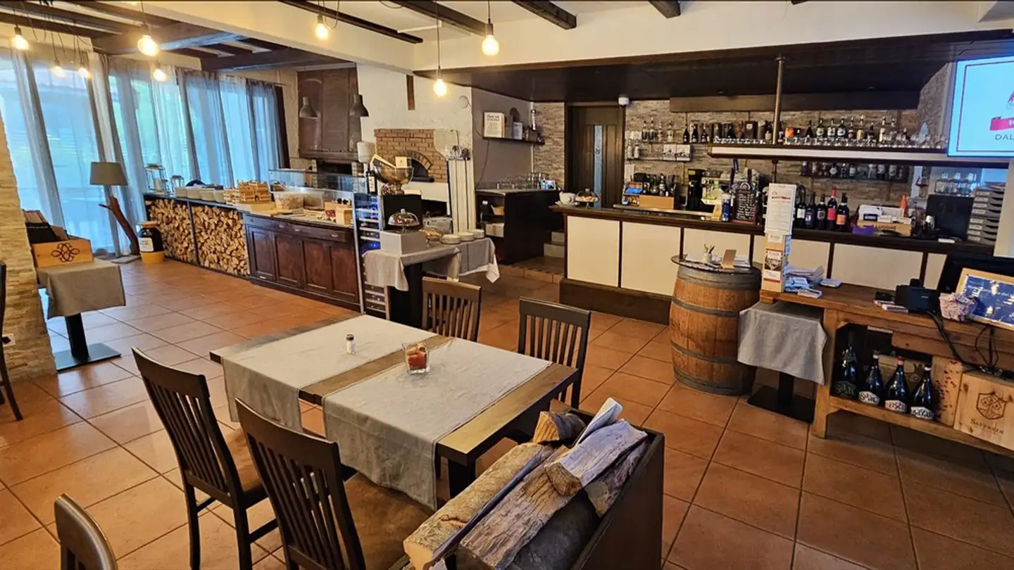 Shop for sale - 6883 Novazzano