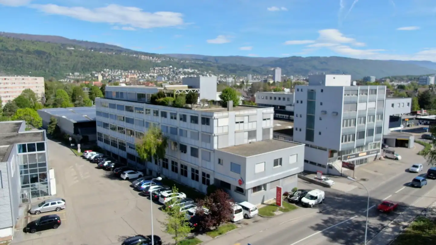 Commercial à louer - Ipsachstrasse 10, 2560 Nidau