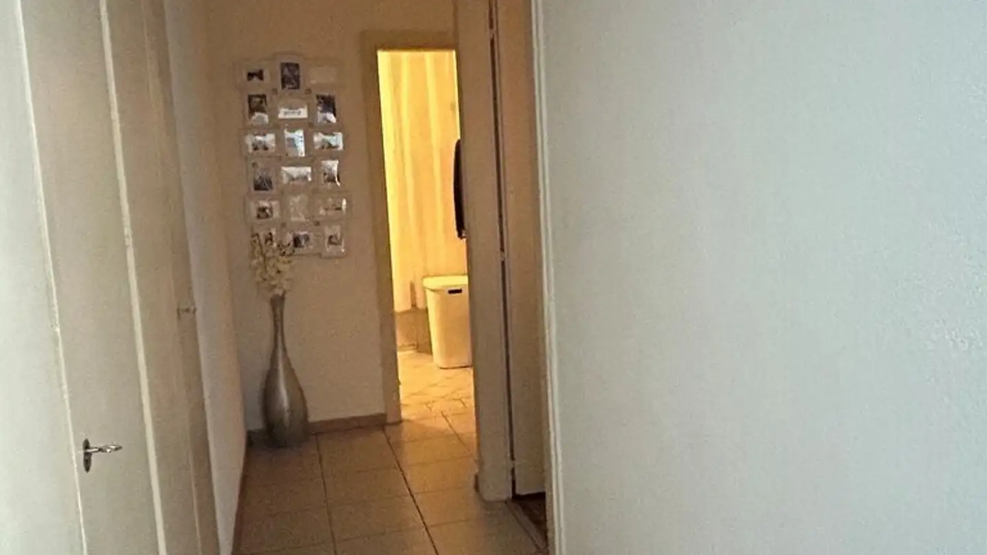 Appartement à louer - Avenue De La Gare, 1964 Conthey - Photo 2