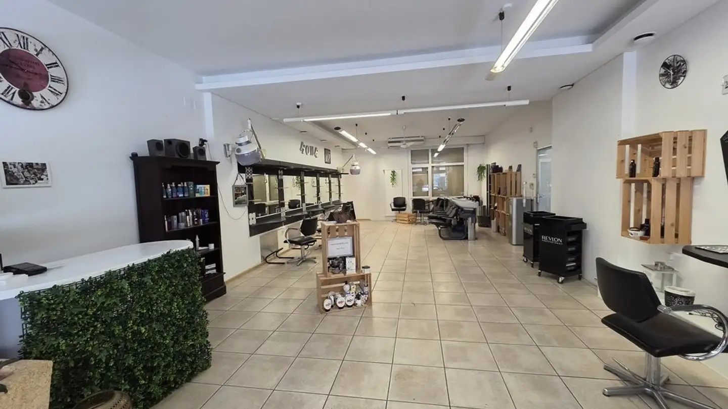 Gewerbe mieten - Rue Daniel-Jean Richard 22, 2300 La Chaux-de-Fonds