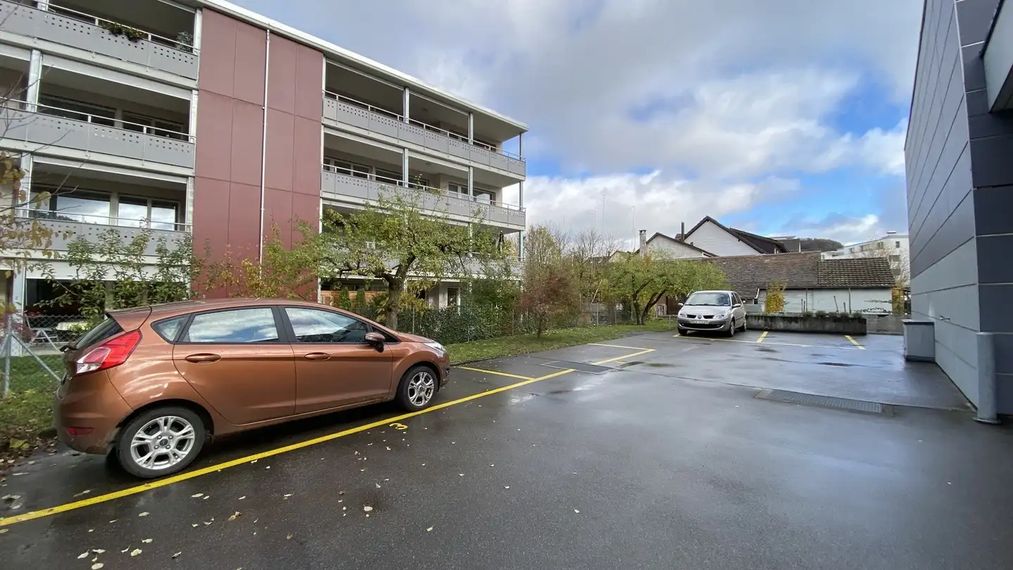 Outdoor parking space for rent - Bahnhofstrasse 30, 8240 Thayngen - Photo 2