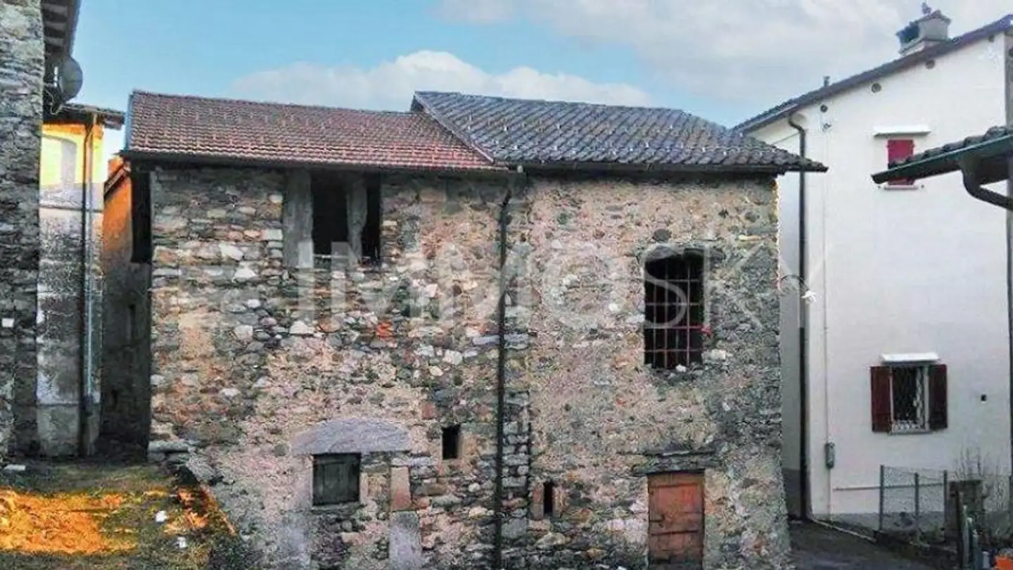 Single house for sale - 6939 Arosio - Photo 2