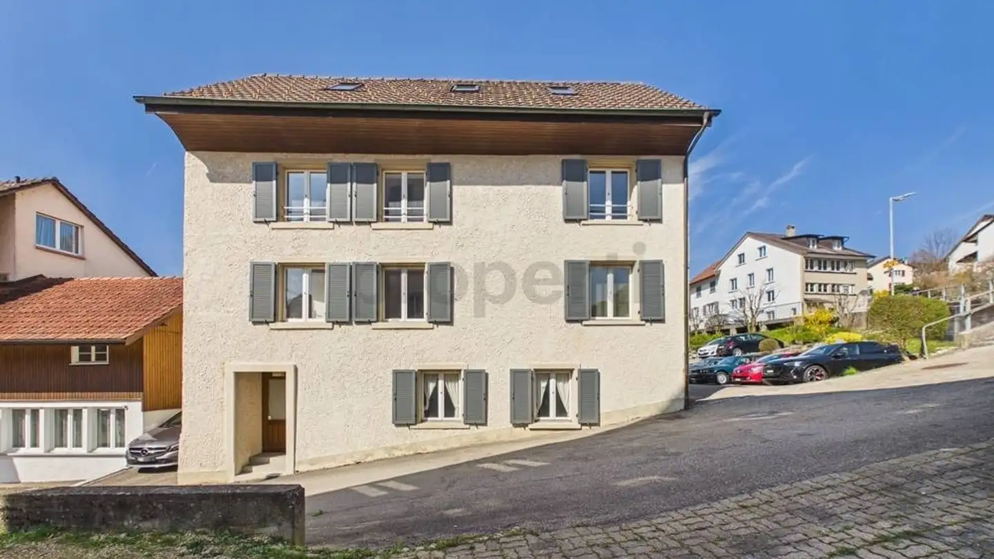 Immeuble résidentiel à vendre - 4448 Läufelfingen