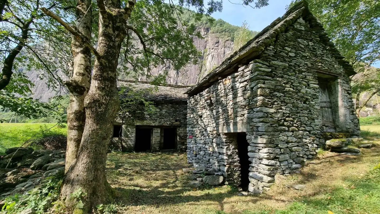Einfamilienhaus kaufen - Galleria Torbeccio, 6670 Avegno