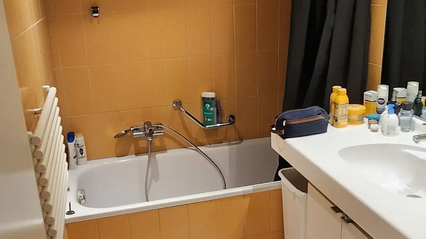 Duplex for rent - Rue de l'Evole 35, 2000 Neuchâtel - Photo 4