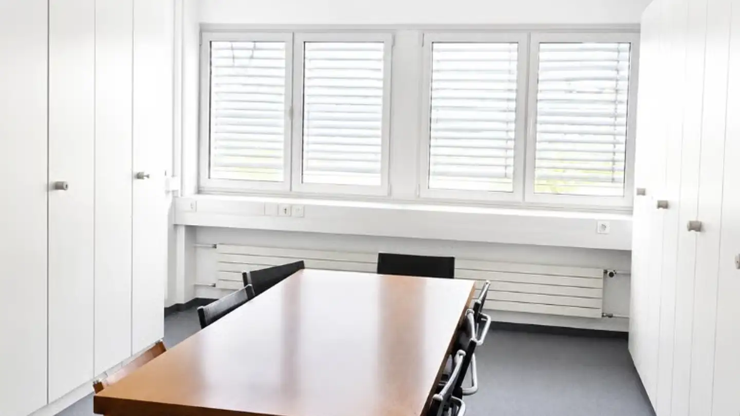 Spazio ufficio in affitto - Schlosserstrasse 4, 8180 Bülach