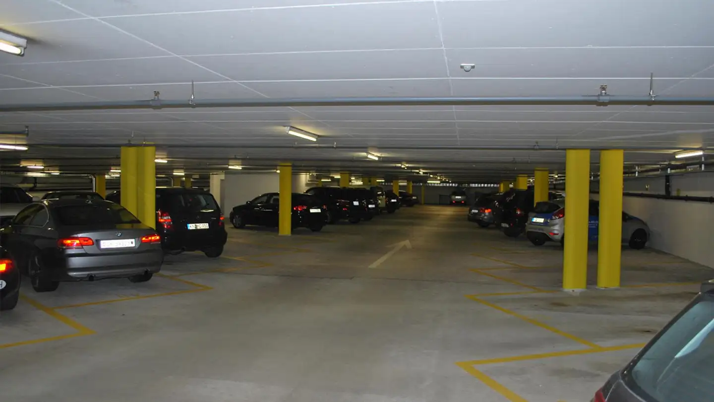 Place de parking souterraine à louer - Rheinstrasse 20, 8200 Schaffhausen - Photo 4