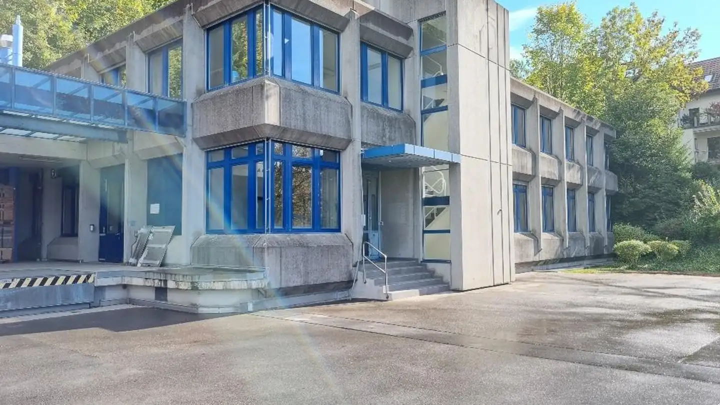 Bureau à louer - Rainstrasse 5, 8143 Stallikon