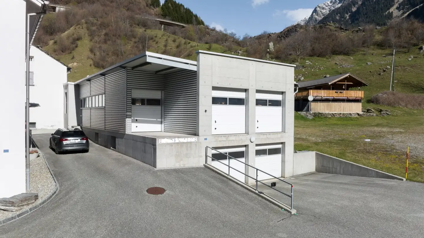 Factory for rent - 6563 Mesocco - Photo 2