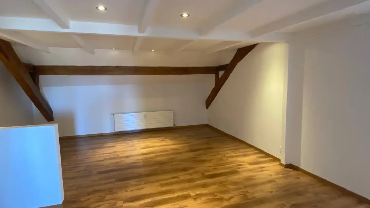 Attic flat for rent - Bahnhofplatz 2, 3210 Kerzers - Photo 3