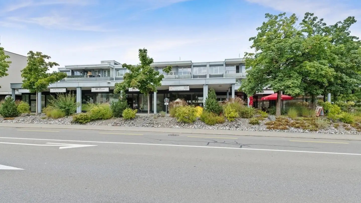 Place de parking extérieure à louer - Mugerenstrasse, 6330 Cham