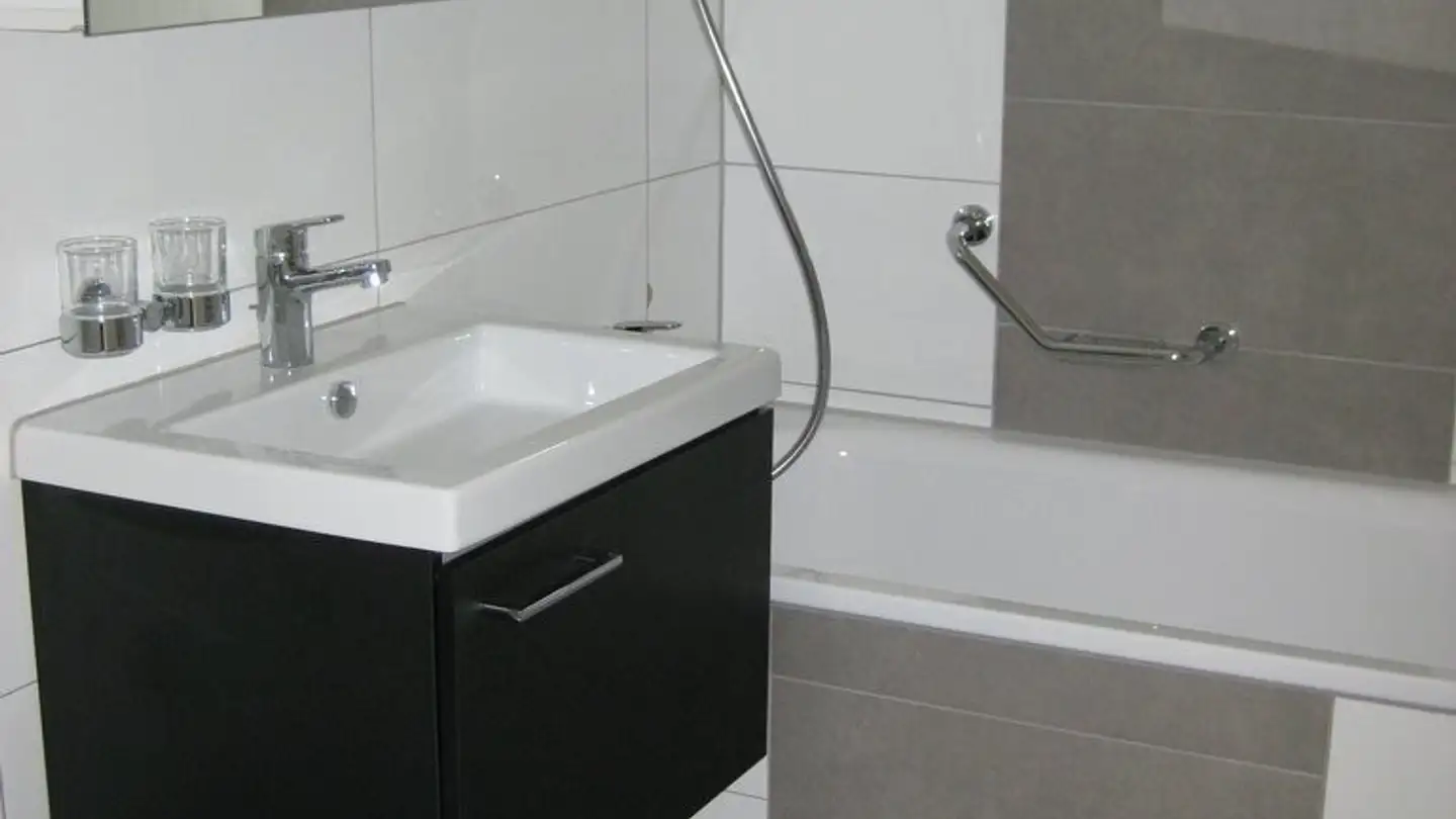 Appartement à louer - Rue Du Chasselas 11, 2000 Neuchâtel - Photo 2