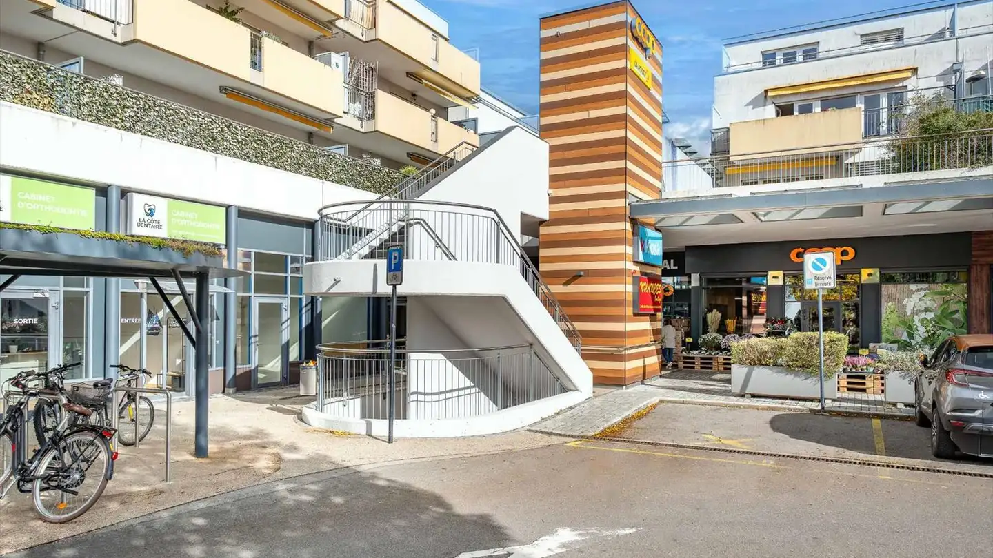 Magasin à louer - 1162 St-Prex