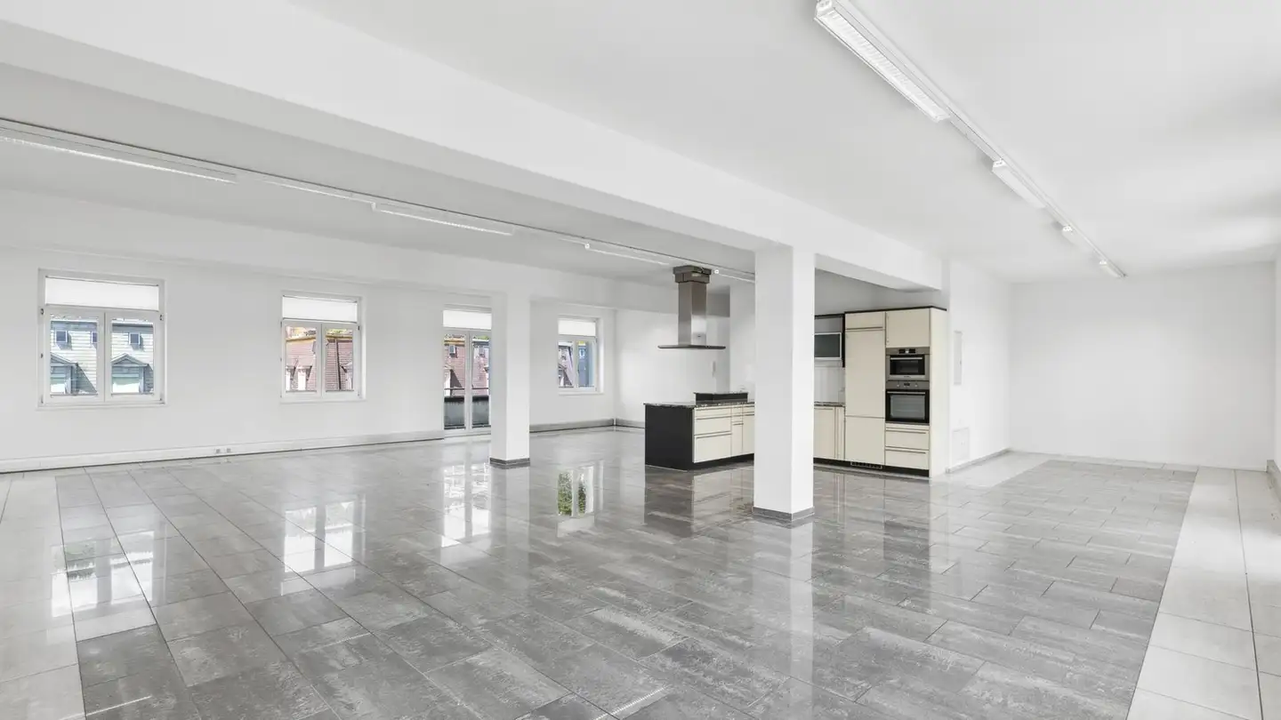 Loft à louer - Rue De Boujean / Bözingenstrasse 34, 2502 Biel/Bienne