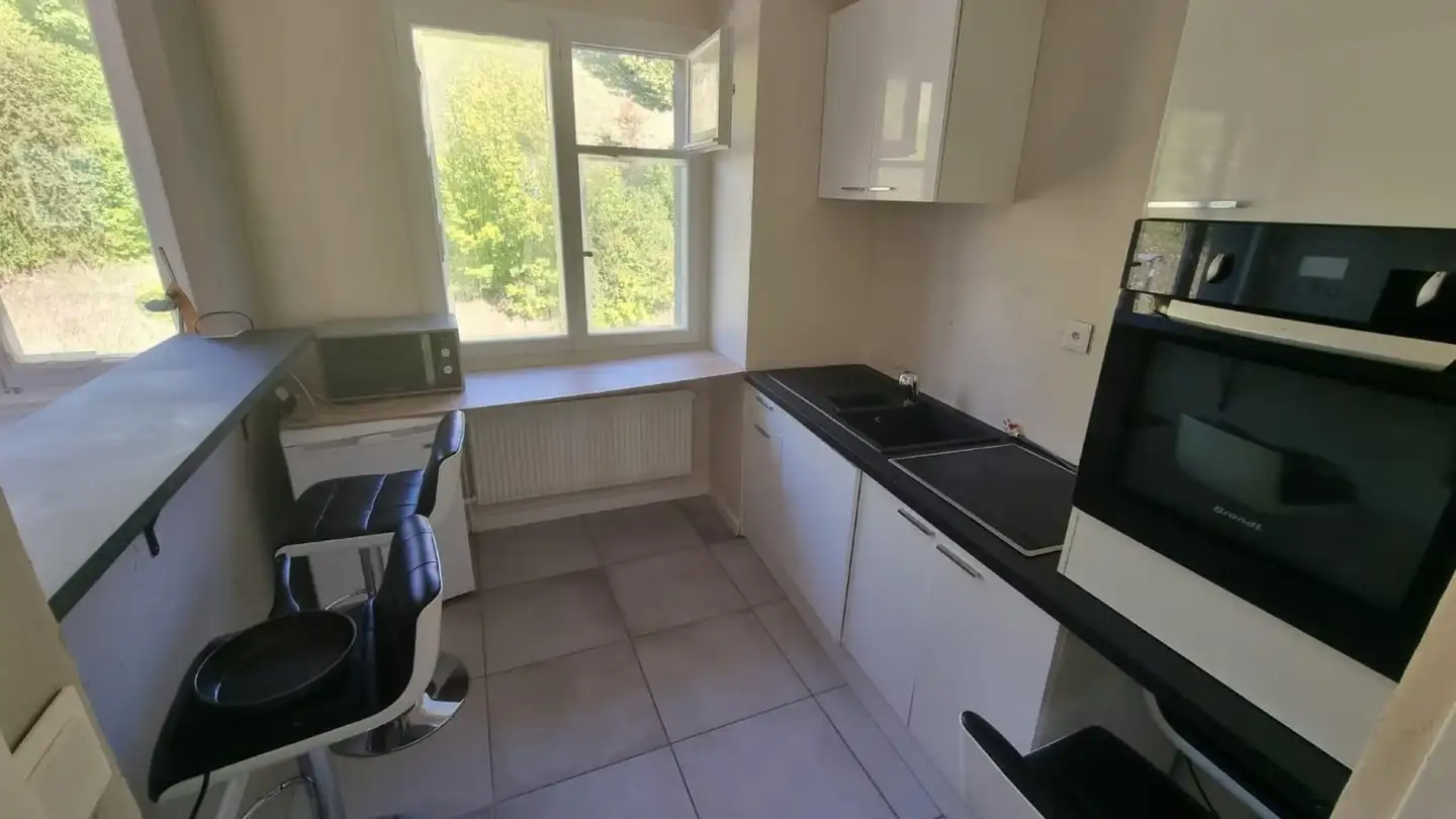 Chambre à louer - 2400 Le Locle - Photo 2