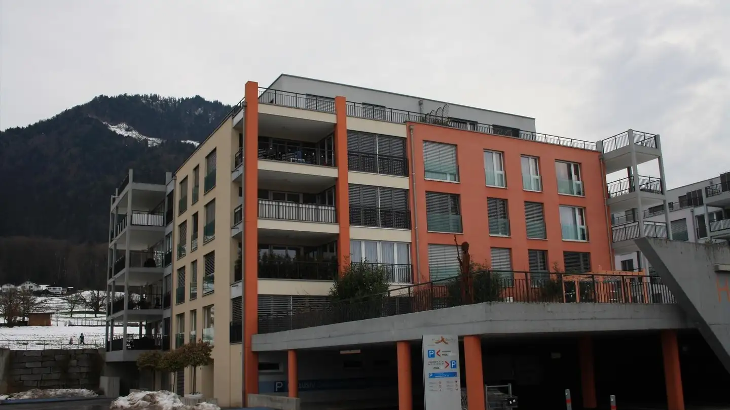 Outdoor parking space for rent - Kantonsstrasse 60a, 8864 Reichenburg