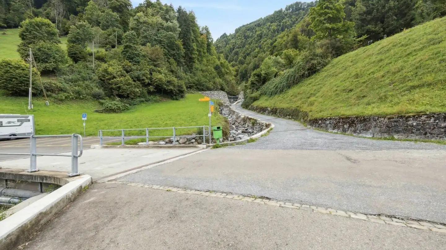 Mehrfamilienhaus kaufen - 8775 Luchsingen