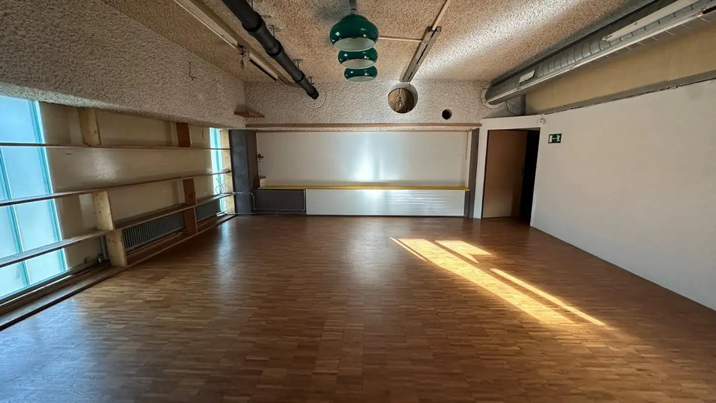 Workshop for rent - Gewerbehallenstrasse 2, 8304 Wallisellen