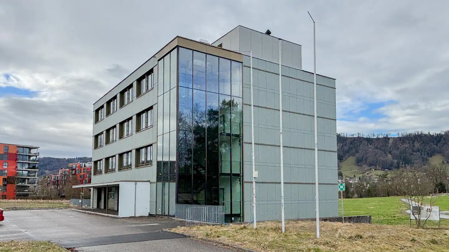 Commercial for rent - Zürichstrasse 81, 8134 Adliswil