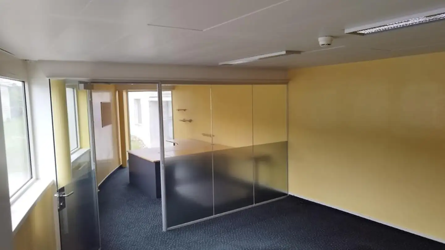 Commerciale in affitto - Rue De La Jambe-Ducommun 15, 2400 Le Locle - Foto 4