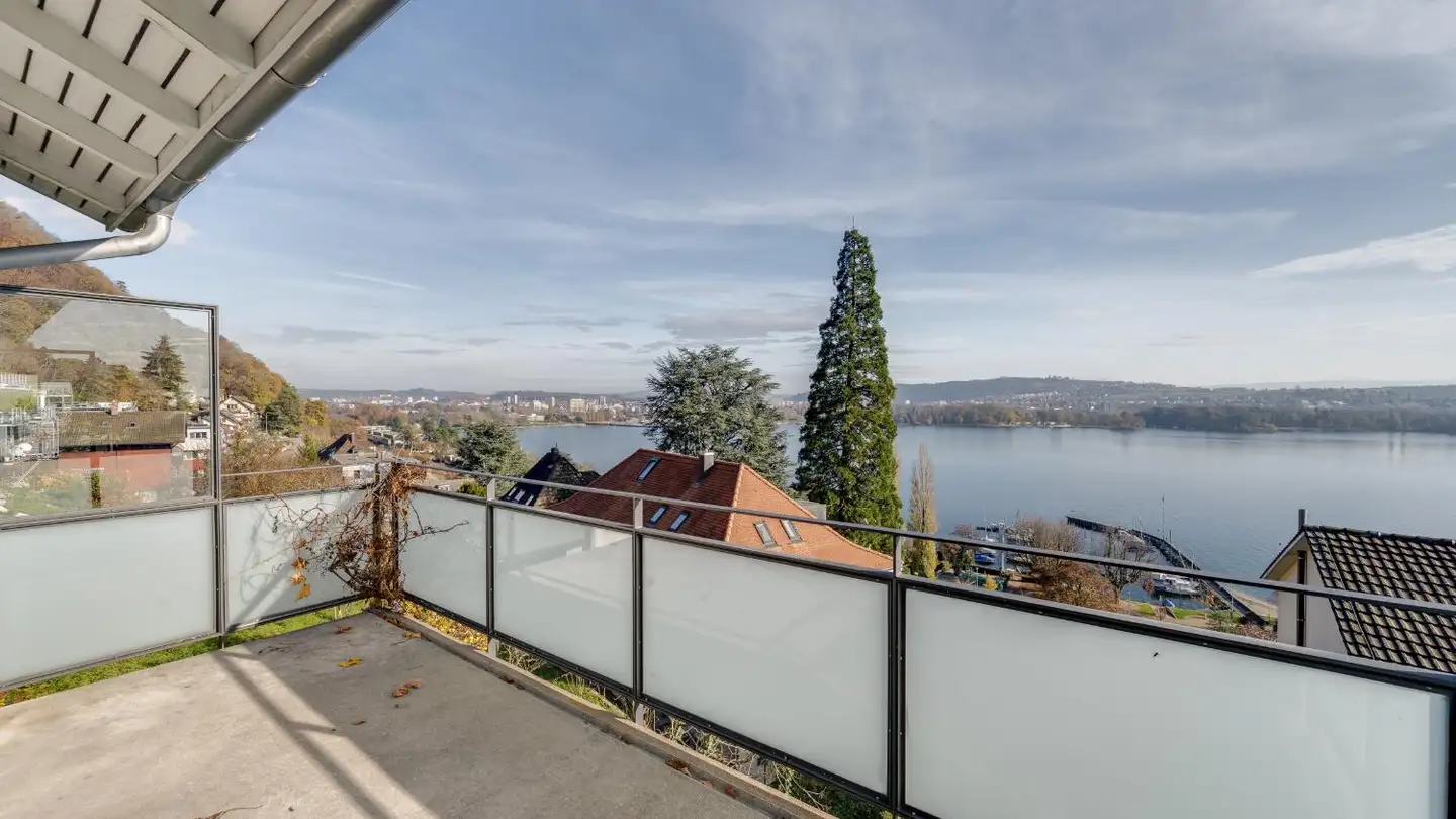 Appartement à louer - Route De La Montagne-De-Diesse / Tessenbergstrasse 55, 2505 Biel/Bienne