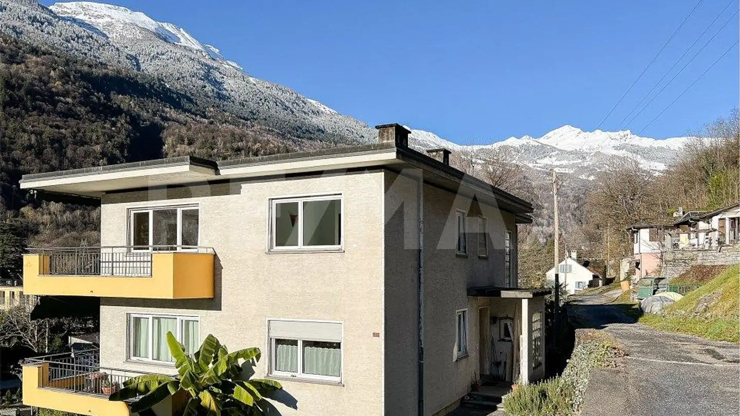 Residential building for sale - 6715 Dongio