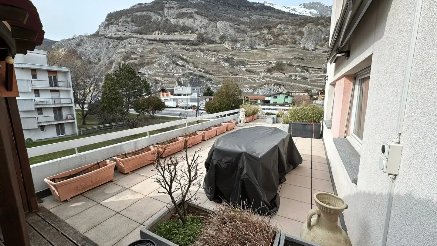 Stepped apartment for sale - 1957 Ardon