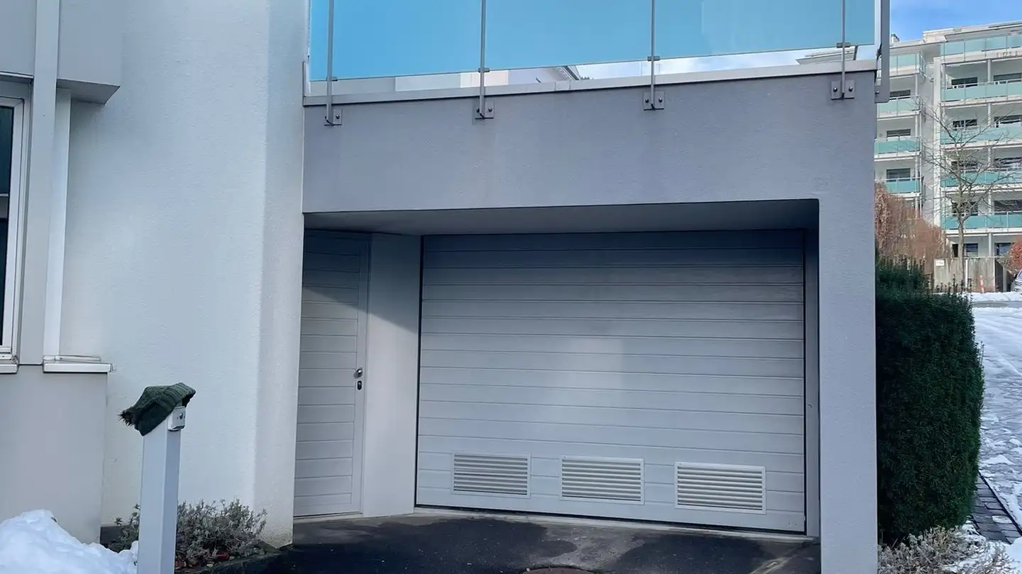 Place de parking souterraine à louer - Seestrasse 53, 6052 Hergiswil NW