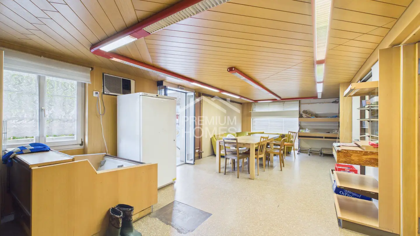 Residential building for sale - 8583 Sulgen - Photo 2
