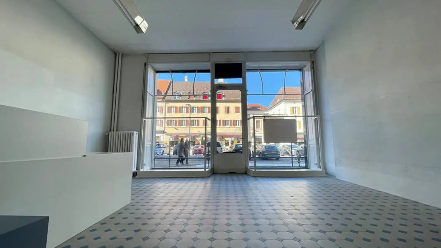 Commercial for rent - Rue Neuve 8, 2300 La Chaux-de-Fonds - Photo 2