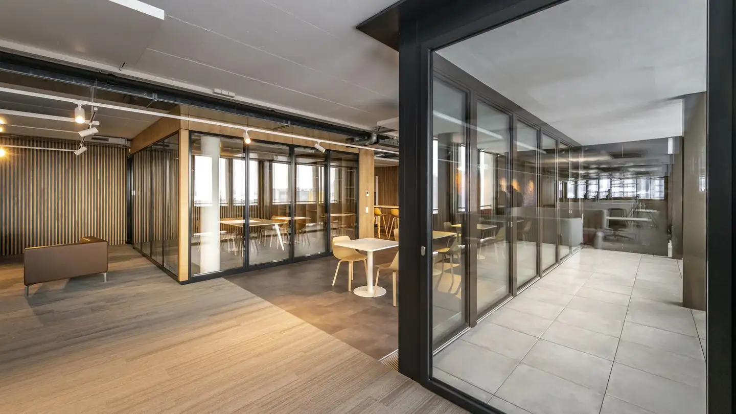 Bureau à louer - Platz 4, 6039 Root D4 - Photo 3