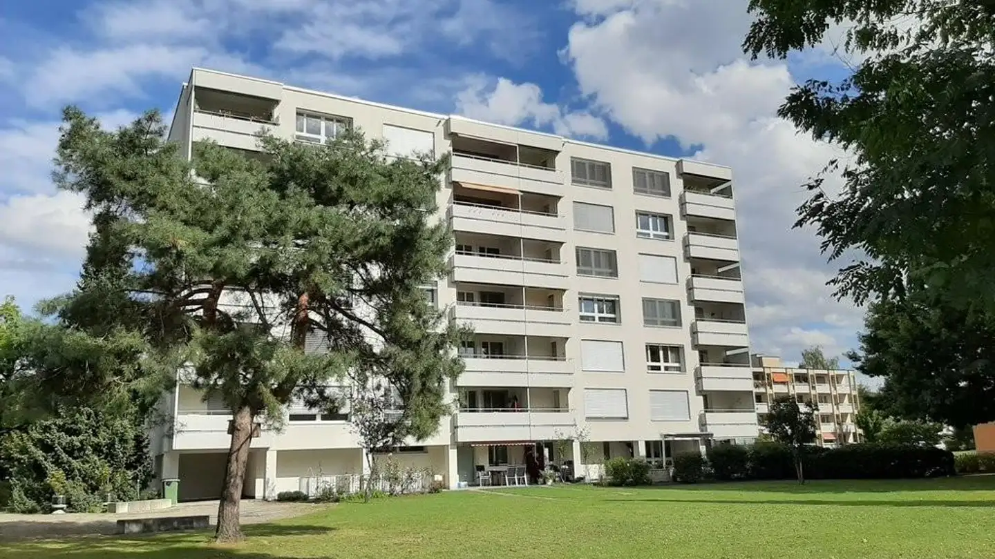 Outdoor parking space for rent - Mühlemattweg 5, 5034 Suhr