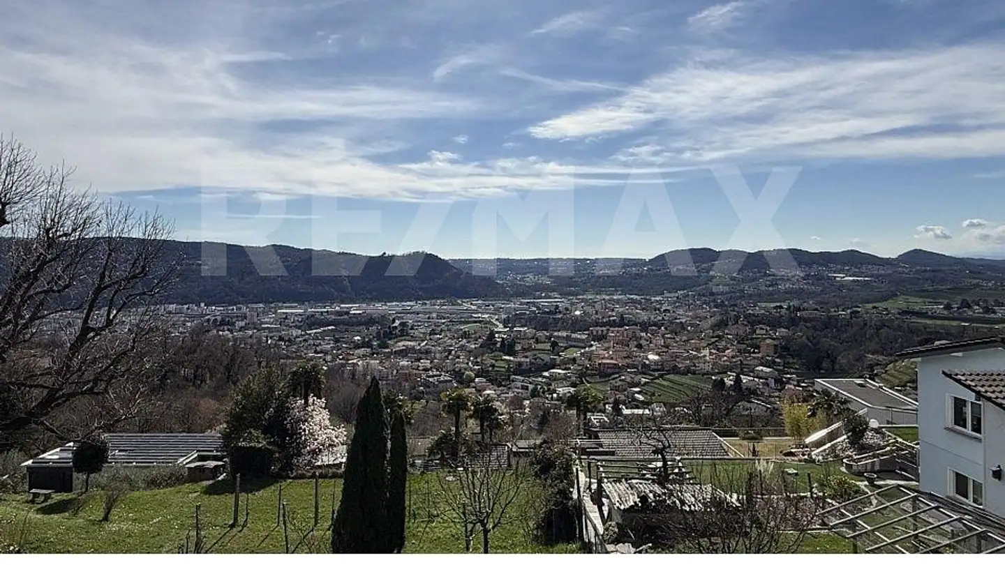 Single house for sale - 6835 Morbio Superiore