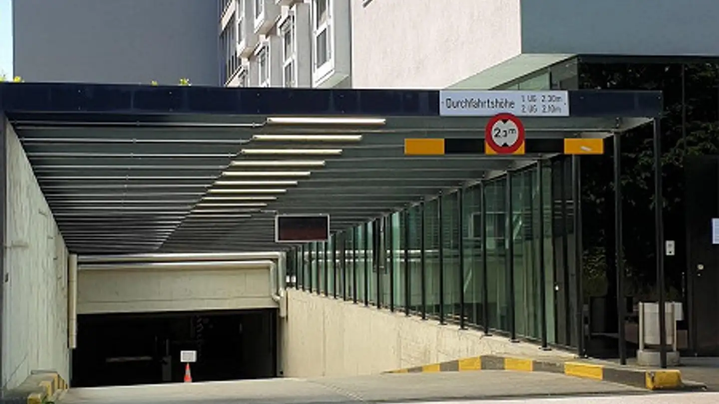 Tiefgaragenstellplatz mieten - Bundesstrasse 6, 6300 Zug