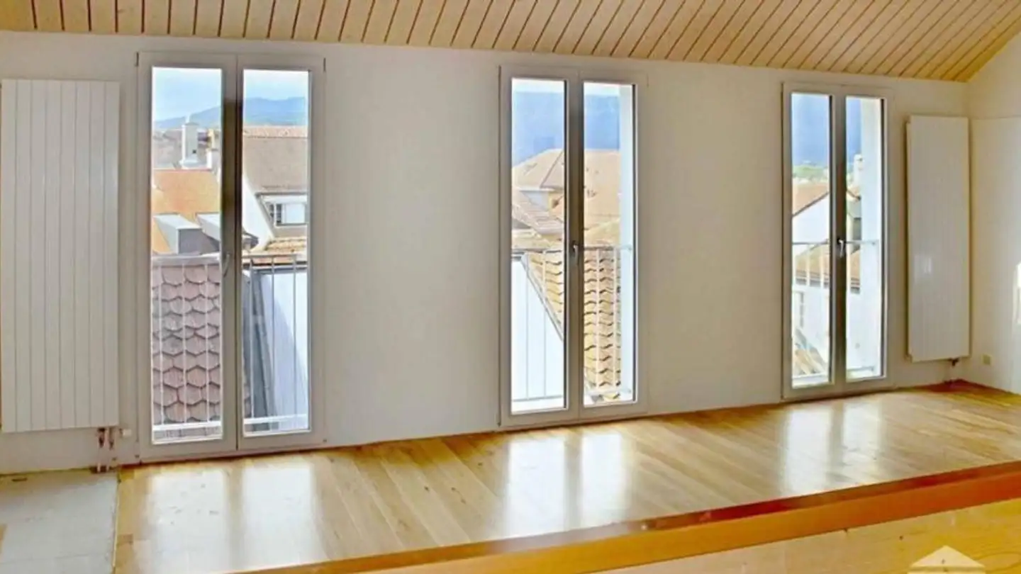 Attic flat for rent - Rue du Pré 6, 1400 Yverdon-les-Bains - Photo 2