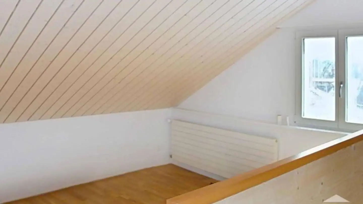 Attic flat for rent - Rue du Pré 6, 1400 Yverdon-les-Bains - Photo 4