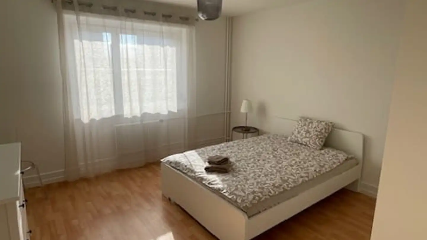 Furnished apartment for rent - Avenue Charles-Naine 14, 2300 La Chaux-de-Fonds - Photo 2