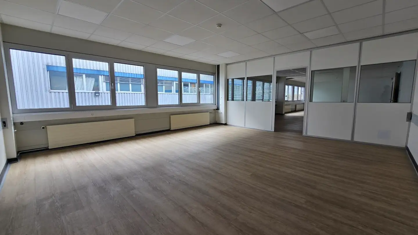 Bureau à louer - Avenue Des Sports 42, 1400 Yverdon-les-Bains - Photo 3