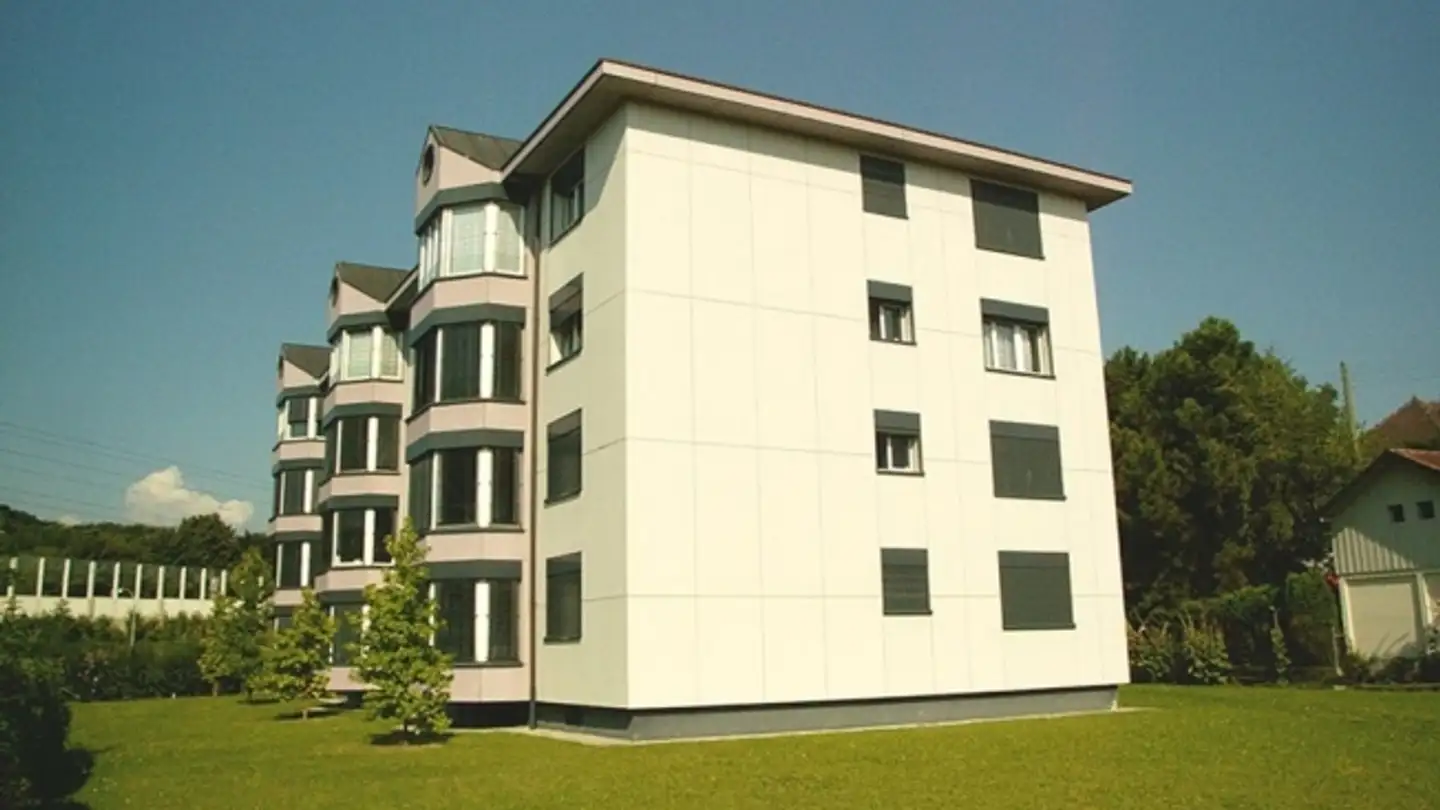 Place de parking extérieure à louer - Chemin de la Forêt 33A, 1024 Ecublens VD