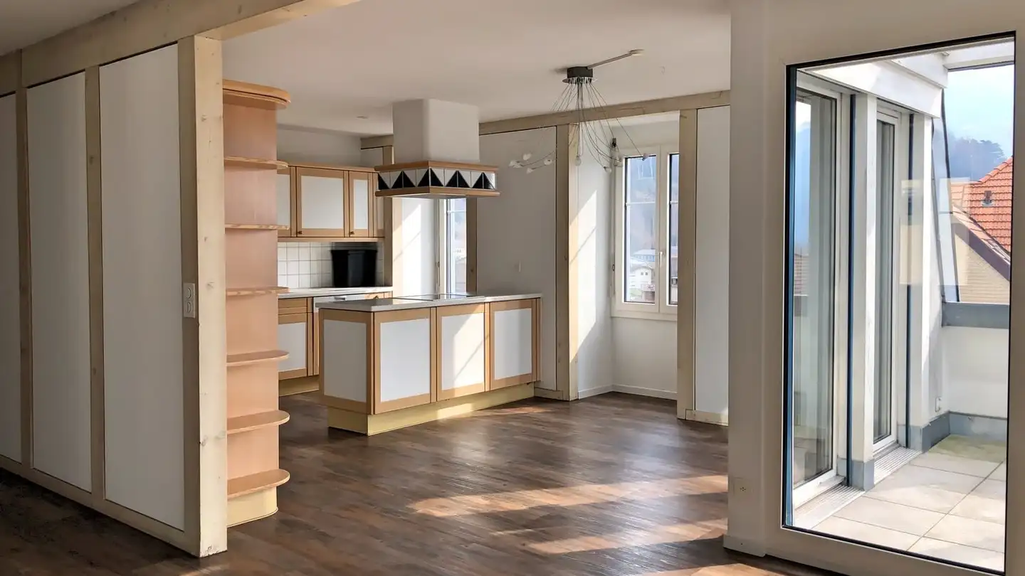 Attic flat for rent - Centralstrasse 42, 3800 Interlaken - Photo 2
