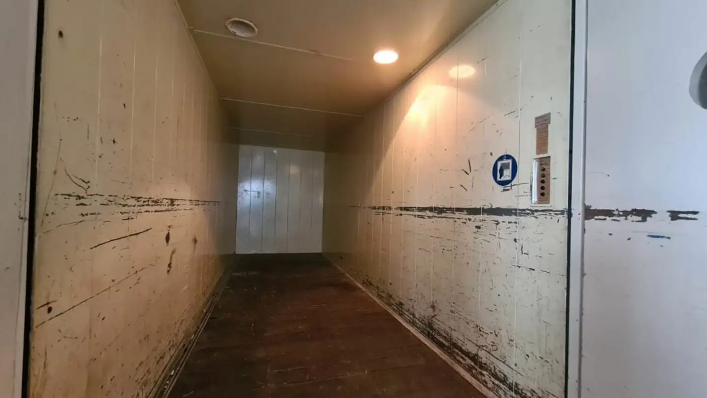 Werkstatt mieten - Rue Du Crêt, 2300 La Chaux-de-Fonds - Foto 3