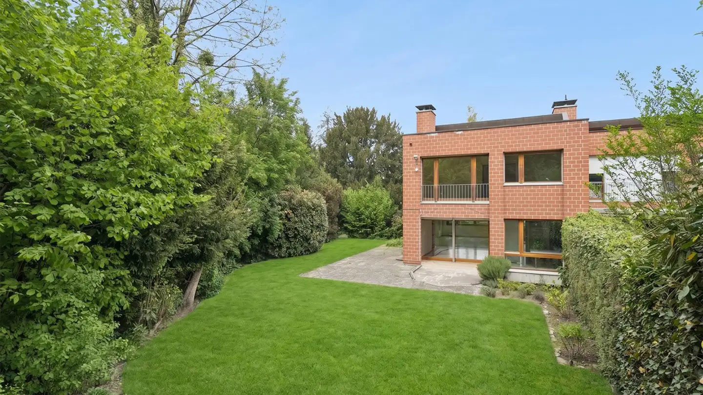 Stepped house for sale - 4125 Riehen