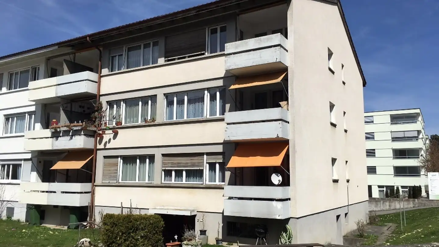 Place de parking extérieure à louer - Sonnenweg 2, 3098 Köniz