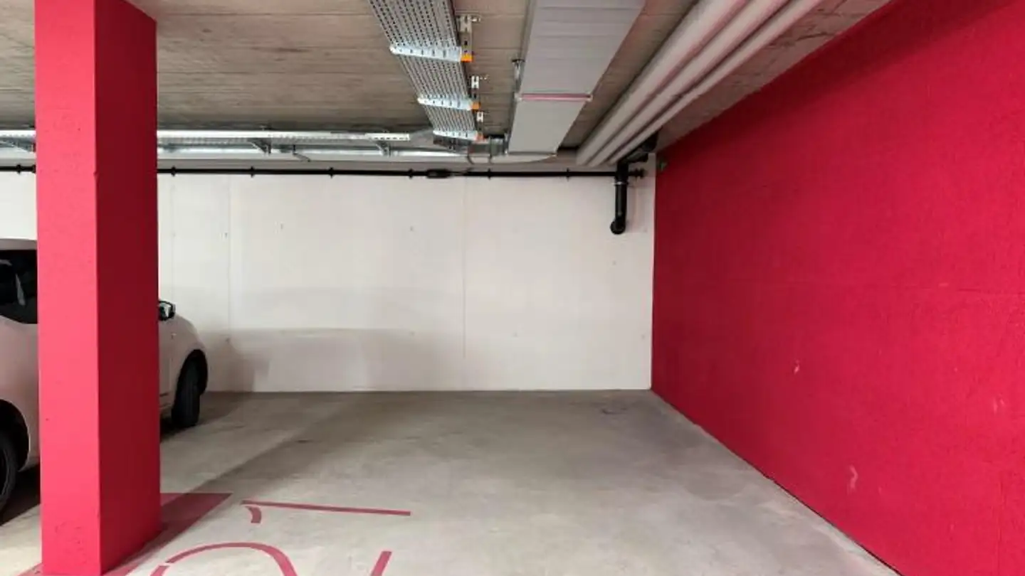 Parcheggio sotterraneo in affitto - Auenstrasse 3, 8617 Mönchaltorf
