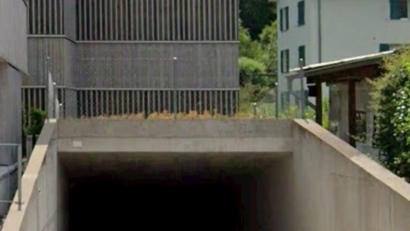Single garage for rent - Kilchbergstrasse 34, 8134 Adliswil