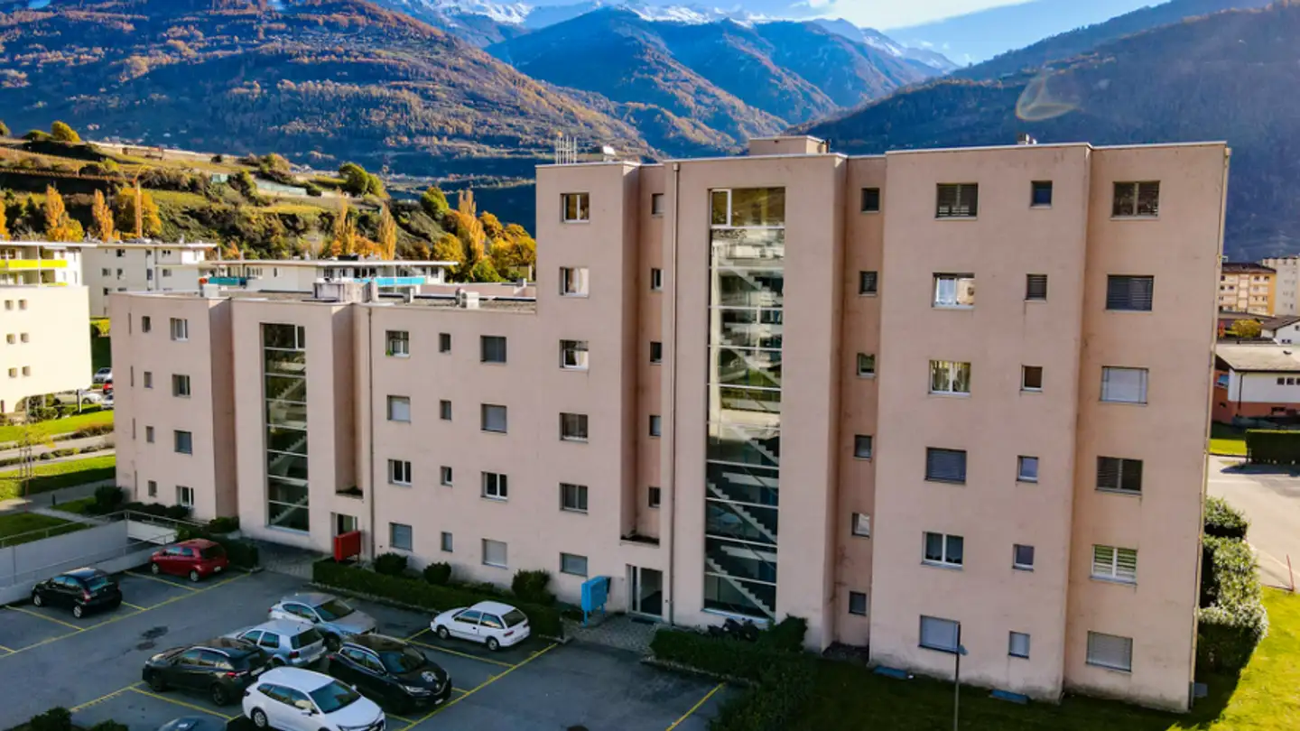 Storage space for rent - Avenue de la Gare 21A, 1964 Conthey