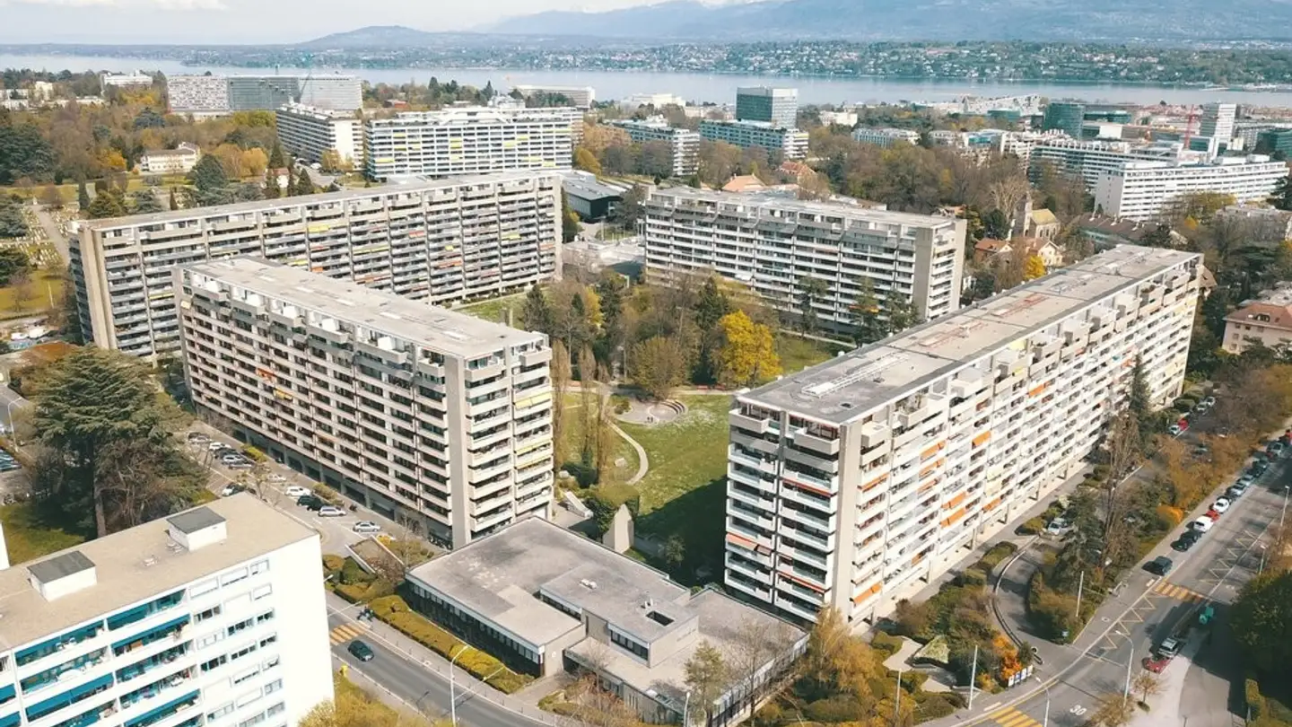 Place de parking extérieure à louer - Chemin Moïse- Duboule, 1209 Genève