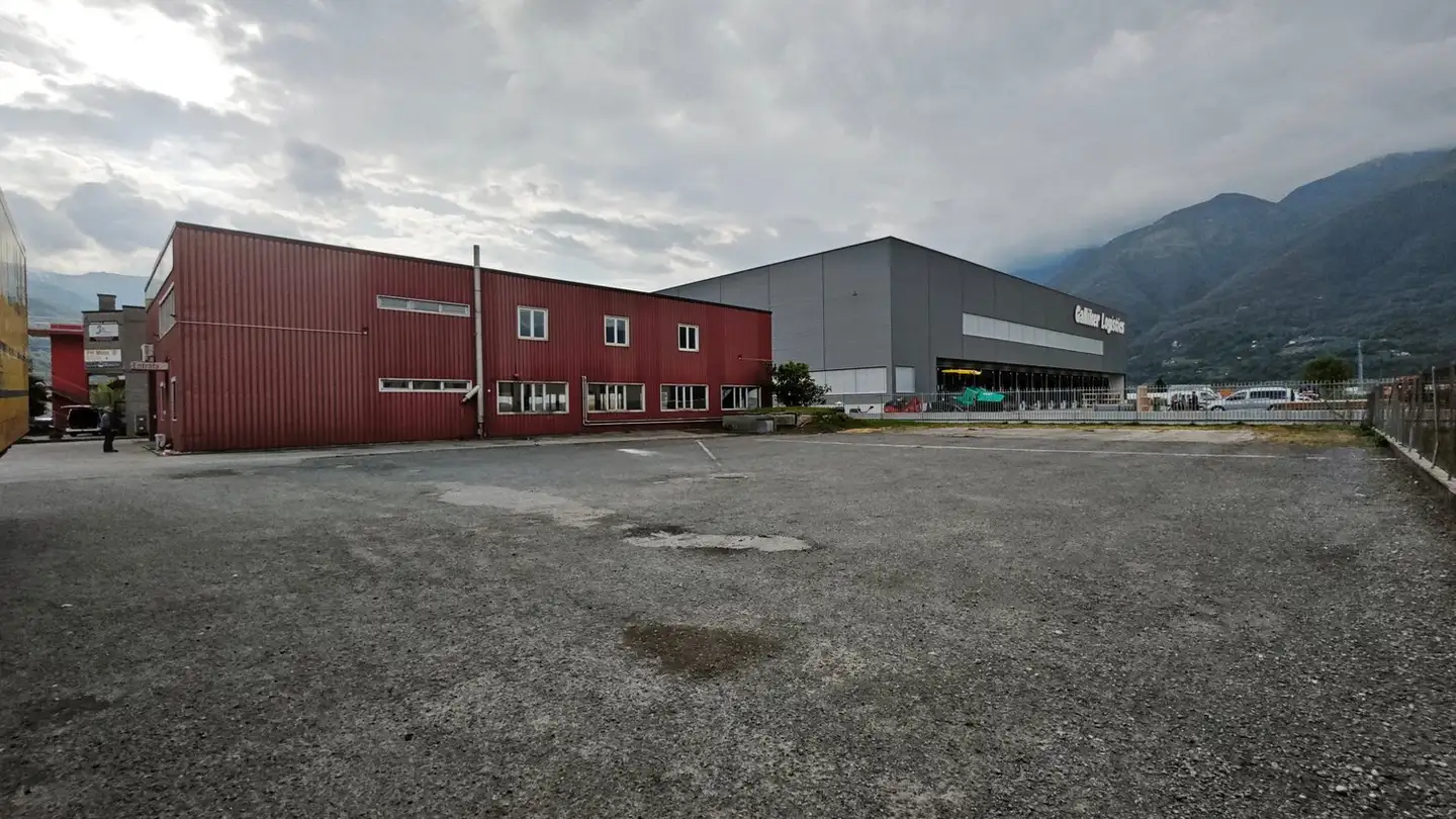 Grande magazzino in affitto - Via Essagra 10, 6592 S. Antonino - Foto 2