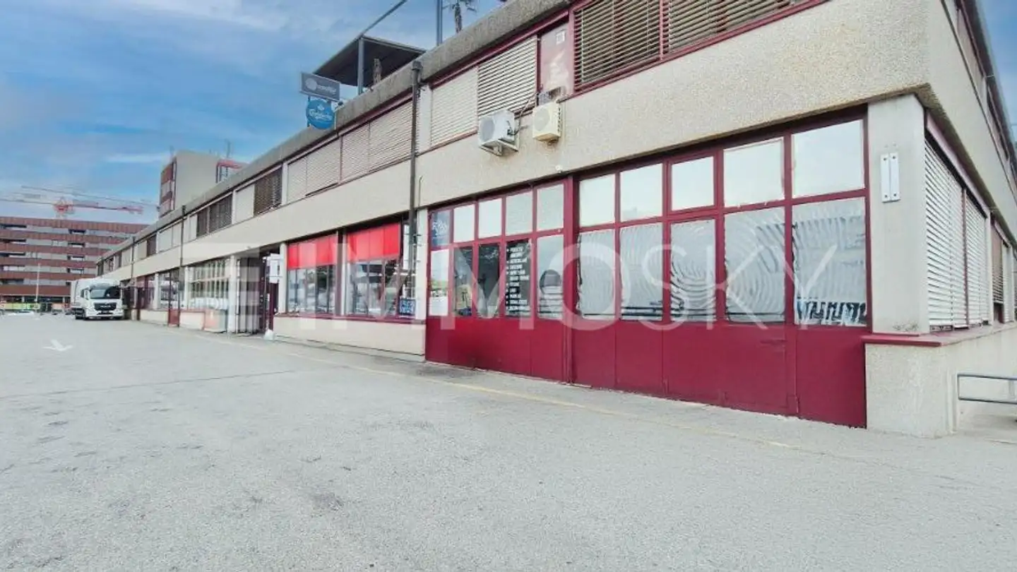 Shop for sale - 1, 1260 Nyon